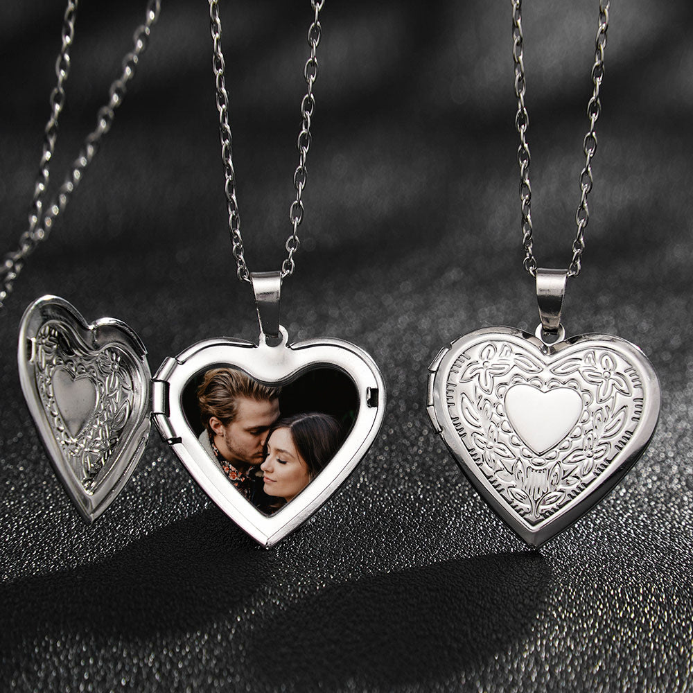 Women Photo Locket Necklace
