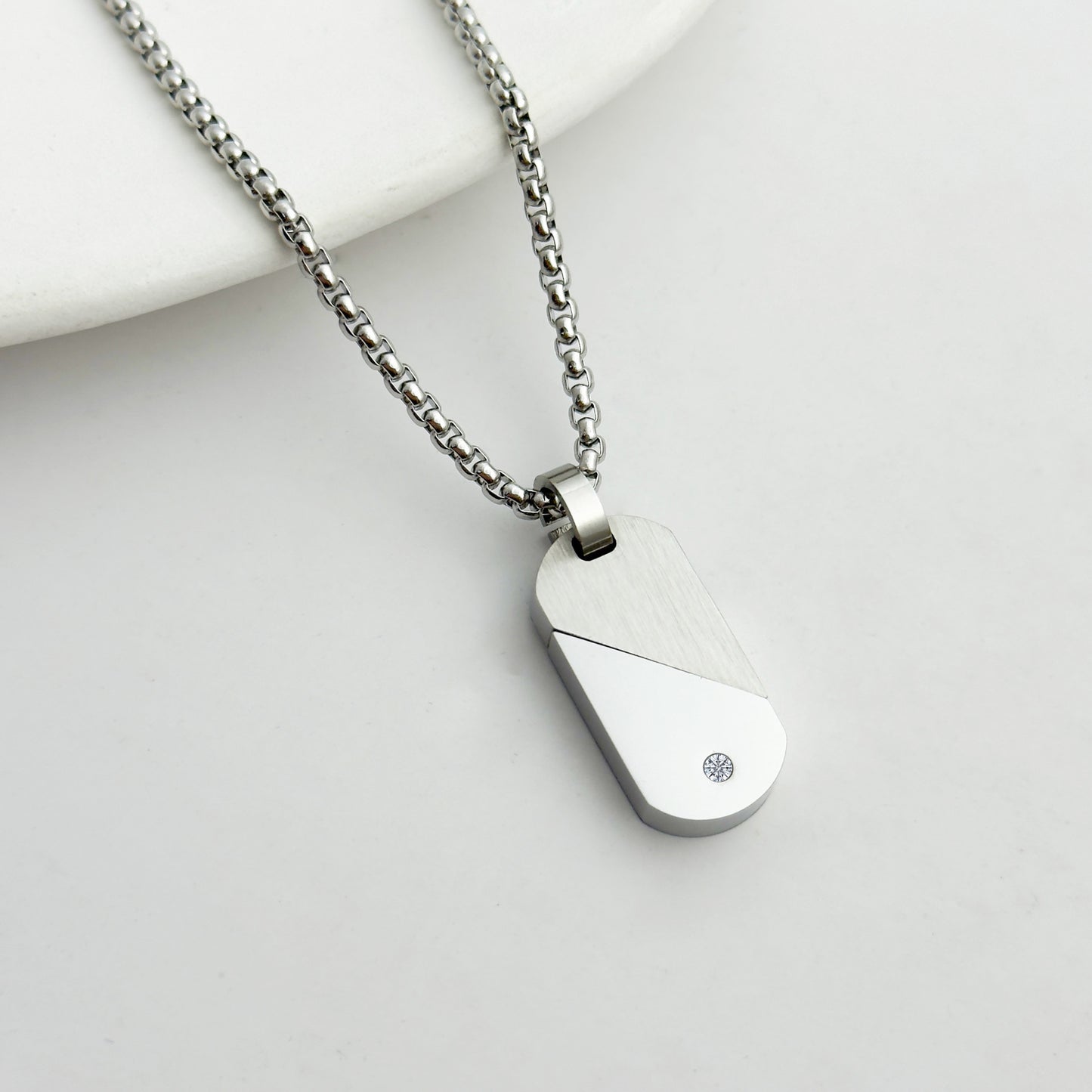 360-degree Rotatable Heart Shape Necklace