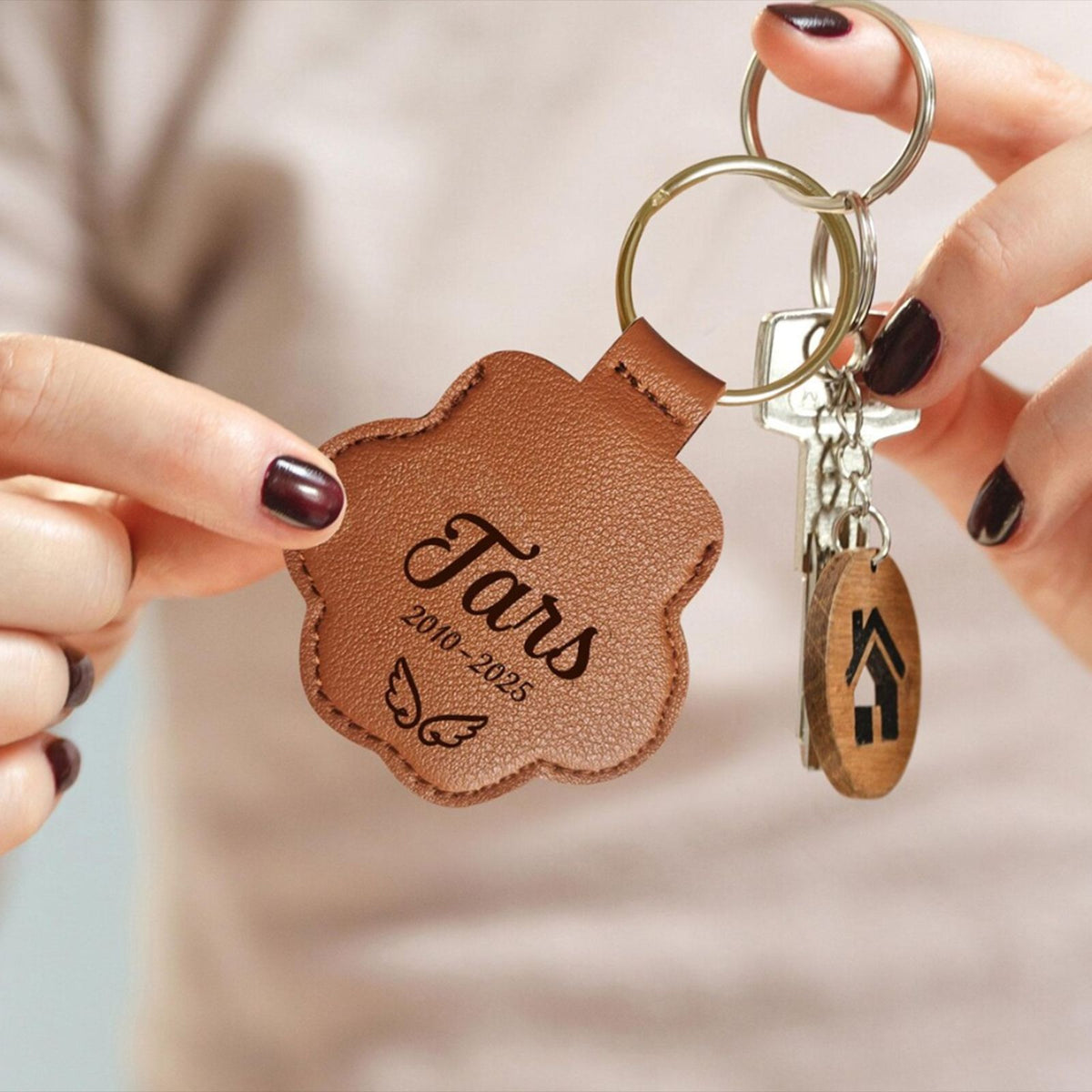 Personalized Pet Name Engraved Leather Paw Keychain for Dog Mom Gift