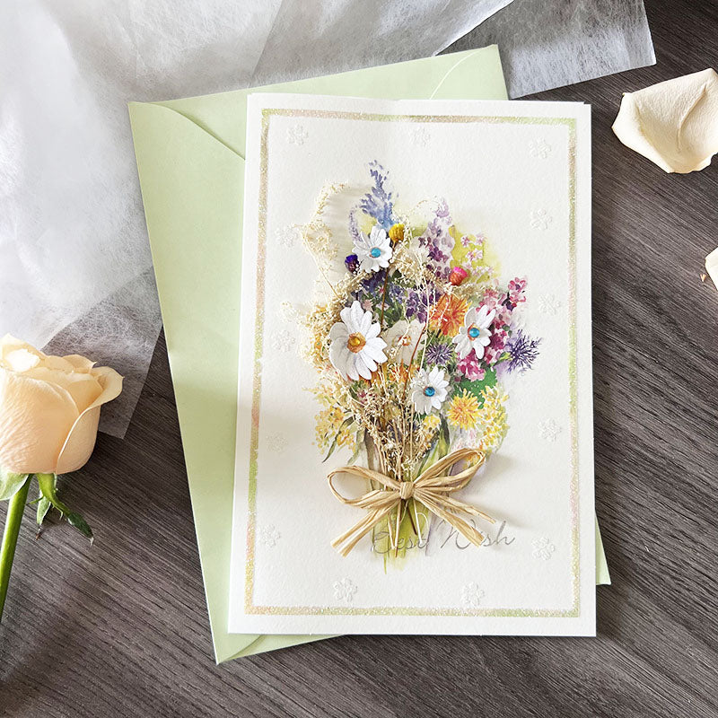Dried flower bouquet card matched with light green envelope