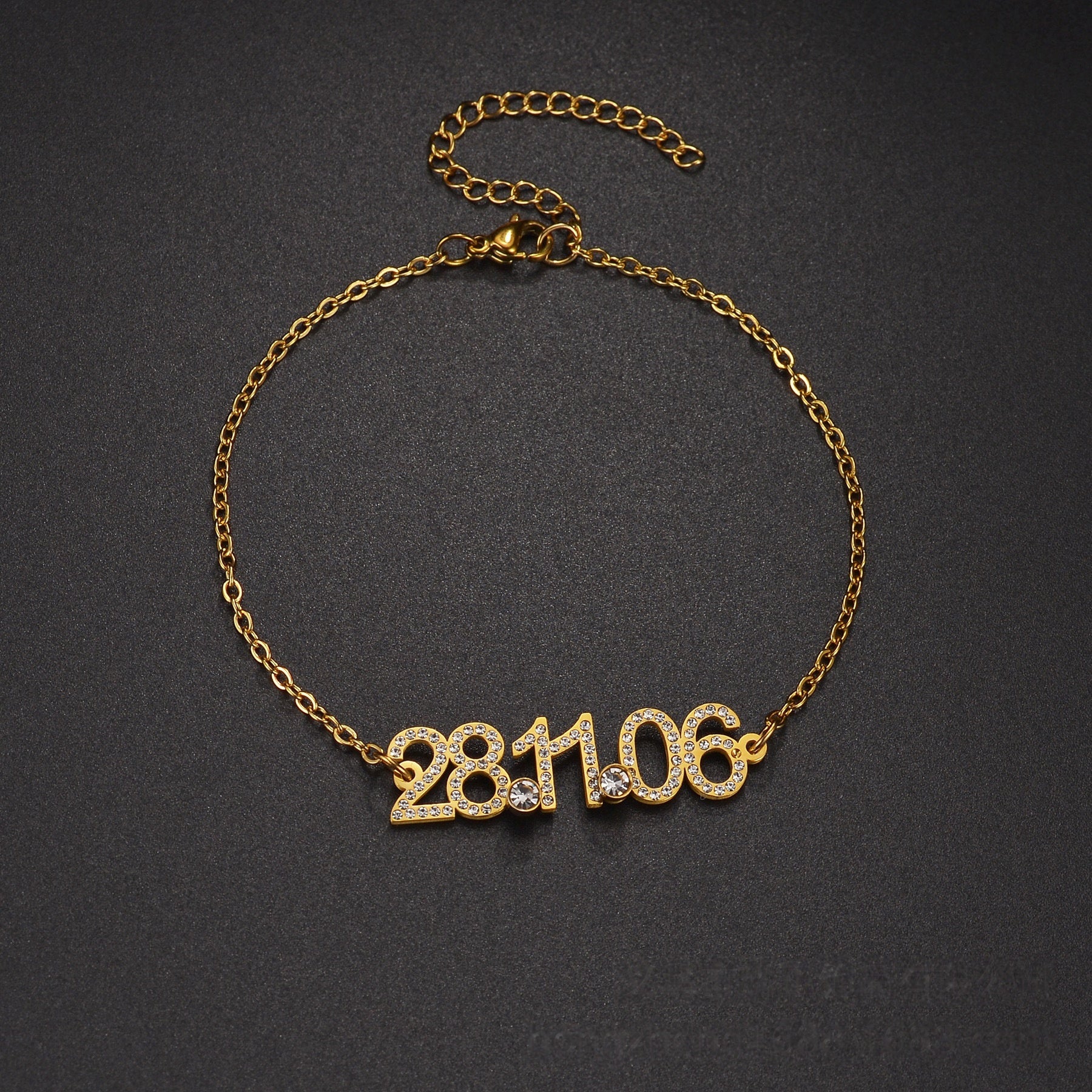 Full shot gold personalized engraved date number pendant necklace, lightweight thin chain daily wearable women jewelry