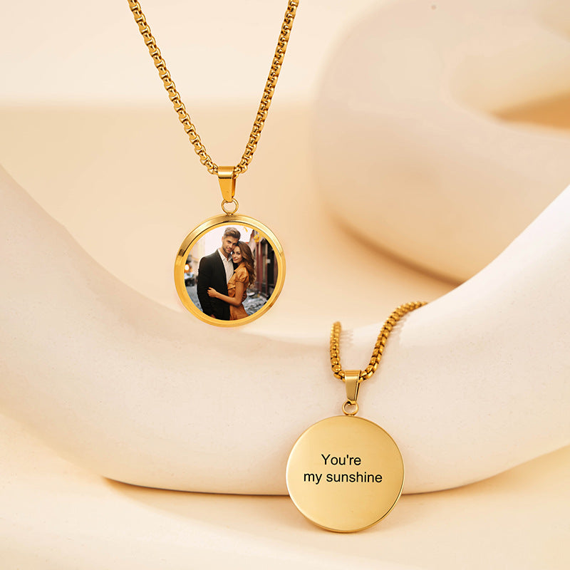 Gold tone round thermo sensitive hidden custom photo pendant necklace daily wear