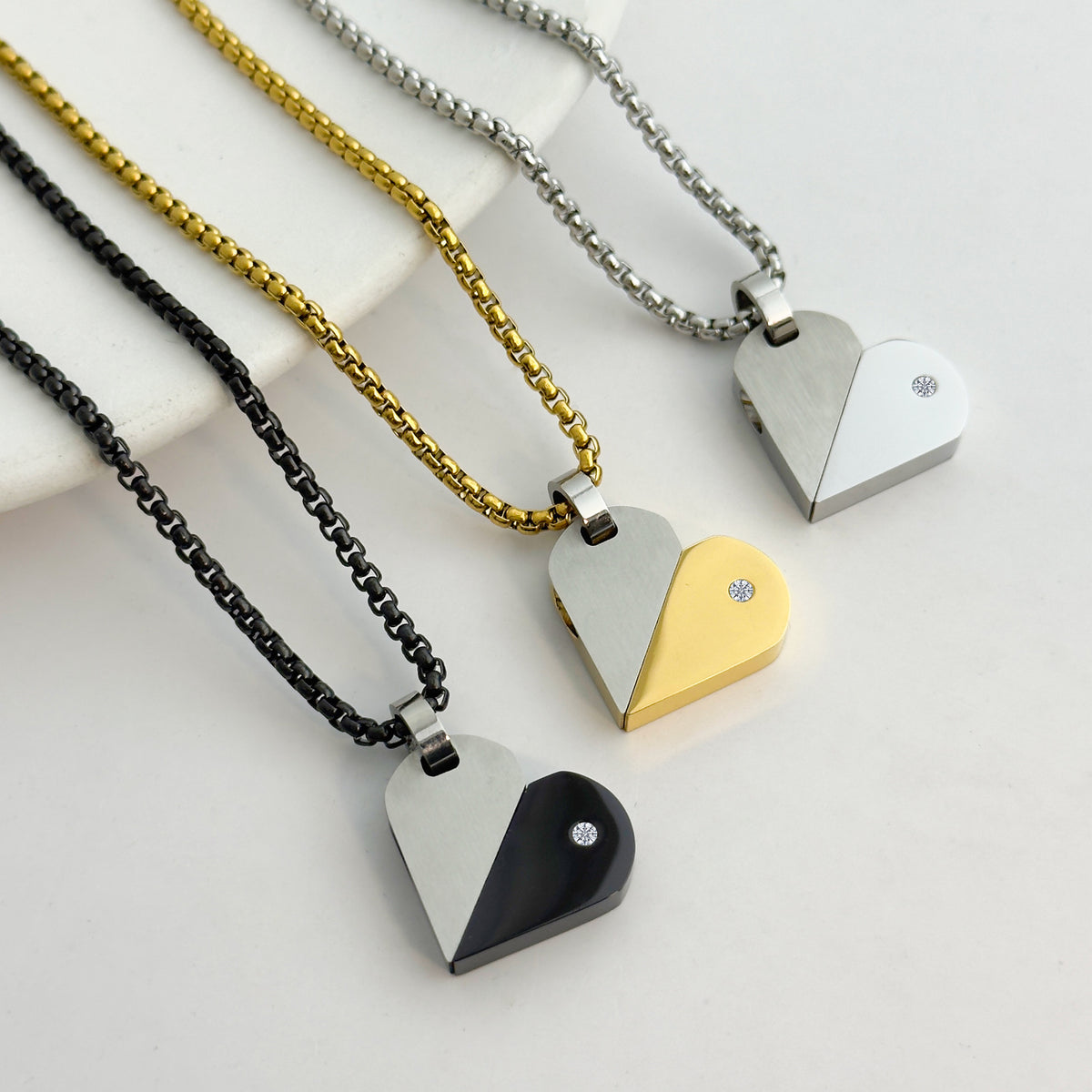 4 Colors Two Tone Split Heart Dog Tag Couple Necklace Flat Lay Personalized Engraved Matching Love Jewelry Gold Silver Black Rose Gold