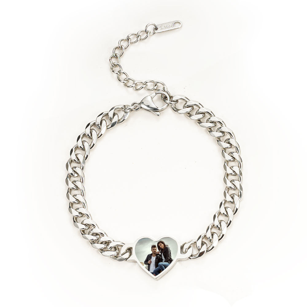 Adjustable silver stainless steel bracelet with heart-shaped thermochromic custom photo pendant