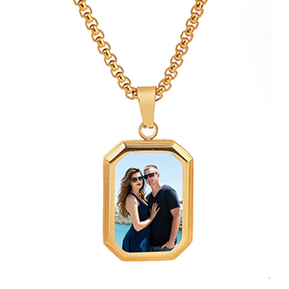 Solid gold titanium dog tag pendant necklace with temperature-activated hidden couple photo and thick box chain